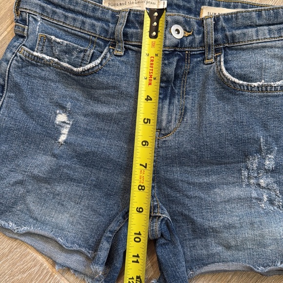 Pilcro by Anthropologie Slim Boyfriend High Rise Cutoff Jean Shorts - Picture 8 of 9